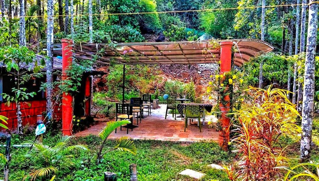 Wooden Cottages Glen Wayanad Meppādi Buitenkant foto
